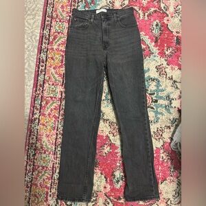 Abercrombie Ultra High Rise 90’s straight jean